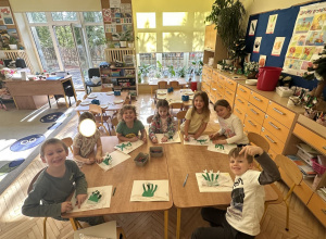 Zajęcia kreatywne: rozwój wyobraźni i współpracy w grupie - warsztaty plastyczne