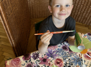 Zajęcia kreatywne: rozwój wyobraźni i współpracy w grupie - warsztaty plastyczne